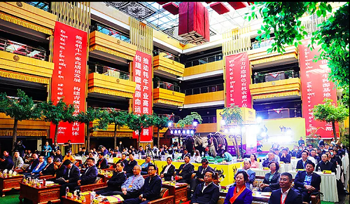 薦世新董事長(zhǎng)受邀出席首屆中國(guó)（玉樹）牦牛產(chǎn)業(yè)大會(huì)  玉樹牦?？沙掷m(xù)發(fā)展國(guó)際論壇